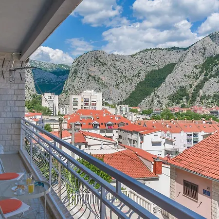 Adrian Apartman *