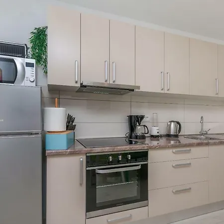 Apartamento Adrian Omiš