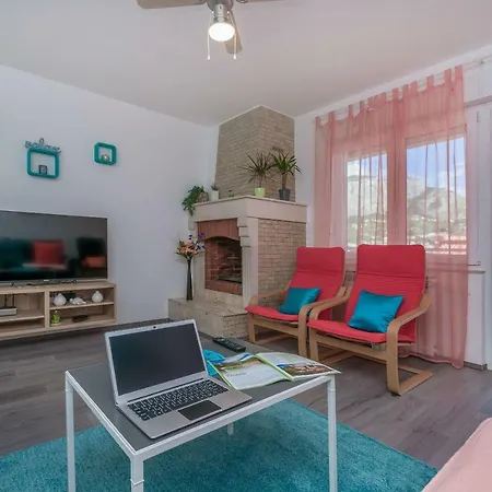 Apartamento Adrian *