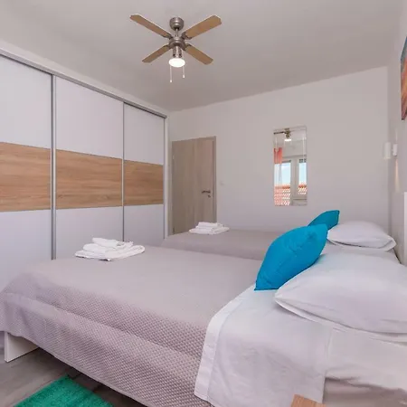 Apartamento Adrian *